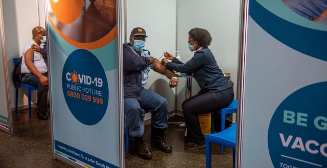 Vaccinering i Sydafrika. Alet Pretorius / TT NYHETSBYRÅN