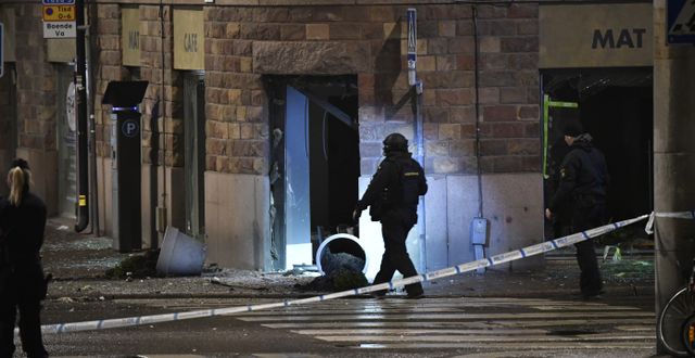 Flera omkringliggande kvarter spärrades av efter en detonation i Vasastan i centrala Stockholm. Henrik Montgomery/TT / TT NYHETSBYRÅN