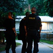 Bild från polisinsatsen i Hässelby.