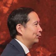 Alibaba Groups vd Daniel Zhang med HKEXs vd Charles Li. 