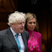 Boris Johnson och hustrun Carrie Johnson. Kirsty Wigglesworth / AP