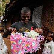 Familj i Kenya, arkivbild från 2020. 