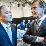 Li Shufu, ordförande i Volvo Cars och Geely och Håkan Samuelsson, vd Volvo Cars.