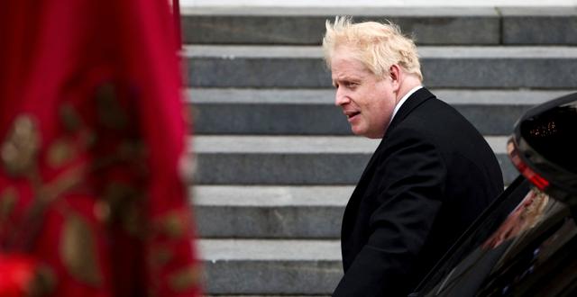 Boris Johnson anländer till firandet av drottning Elizabeth II:s platinajubileum. Henry Nicholls / AP