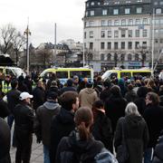 Motdemonstranter på Norrmalmstorg