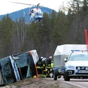 Tre unga människor miste livet i bussolyckan den 2 april 2017. Arkivbild.