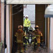 Ett område i stadsdelen Brämaregården, på Hisingen i Göteborg, har spärrats av sedan ett misstänkt föremål hittats nära en busshållplats på morgonen. 