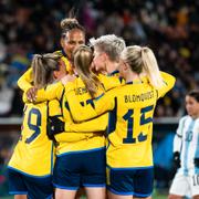 Sverige firar efter mål mot Argentina.