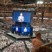 Filmvisning är en stor del av Jehovas vittnens predikningar, här i Friends arena i juli 2015.