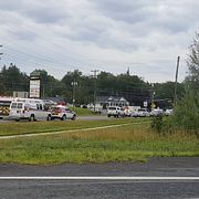 Räddningstjänst på väg mot  Fredericton i Kanada.