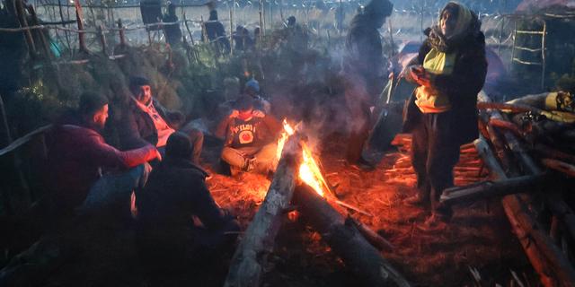 Migranter från mellanöstern fast vid gränsen mot Polen. Ramil Nasibulin / TT NYHETSBYRÅN