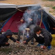 Tältläger har upprättats efter att folk flytt Libanons sydligaste delar.
