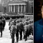 En avdelning inom SA tar emot en flagga vid en ceremoni i München 1933