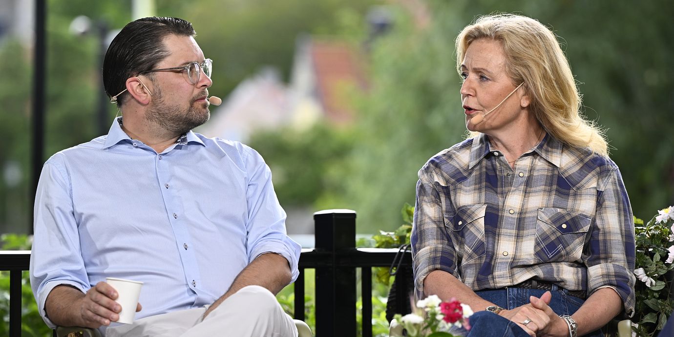 Åkesson och Thand Ringqvist.