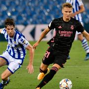 Ødegaard (höger) i söndagens match mot Real Sociedad.