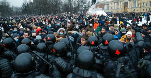 Demonstranter i Moskva. Dmitri Lovetsky / TT NYHETSBYRÅN
