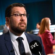 Jimmie Åkesson (SD) intervjuas efter partiledardebatten i Agenda