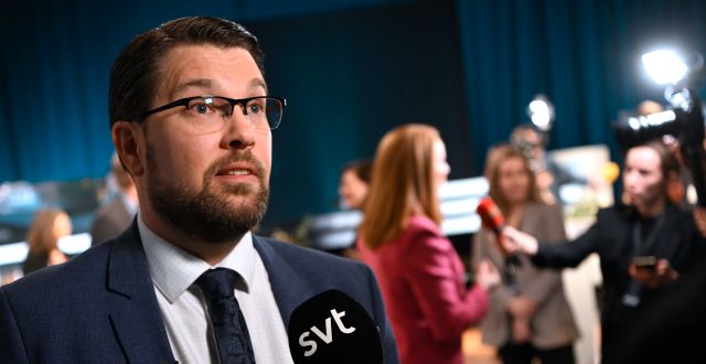Jimmie Åkesson (SD) intervjuas efter partiledardebatten i Agenda Jonas Ekströmer/TT