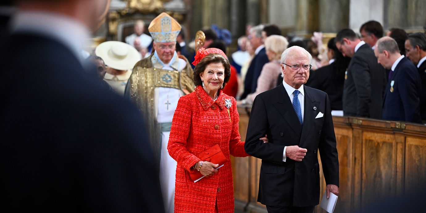 Kung Carl Gustaf och drottning Silvia under tacksägelsegudstjänsten Te Deum med anledning av kungaparets guldbröllop i Slottskyrkan.