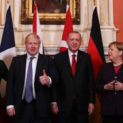 Emmanuel Macron, Boris Johnson, Recep Tayyip Erdogan och Angela Merkel på Natomötet i dag.