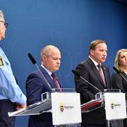 Rikspolischef Anders Thornberg, justitieminister Morgan Johansson, statsminister Stefan Löfven och socialminister Lena Hallengren. 