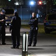 Polisen på plats på Annelundsgatan efter mordet den 2 november