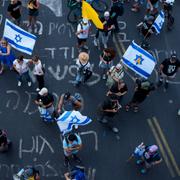 Demonstranter som kräver vapenvila och frisläppandet av gisslan i Gaza. 