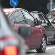 Polisinsatsen efter dödsskjutningen i Tumba.