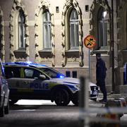 Polis och räddningstjänst vid synagogan i centrala Göteborg. Arkivbild.