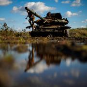 En förstörd rysk stridsvagn i Ukraina oktober 2022. 
