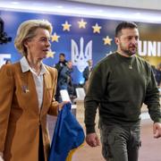  Ursula von der Leyen och Ukrainas president Volodymyr Zelenskyj. 