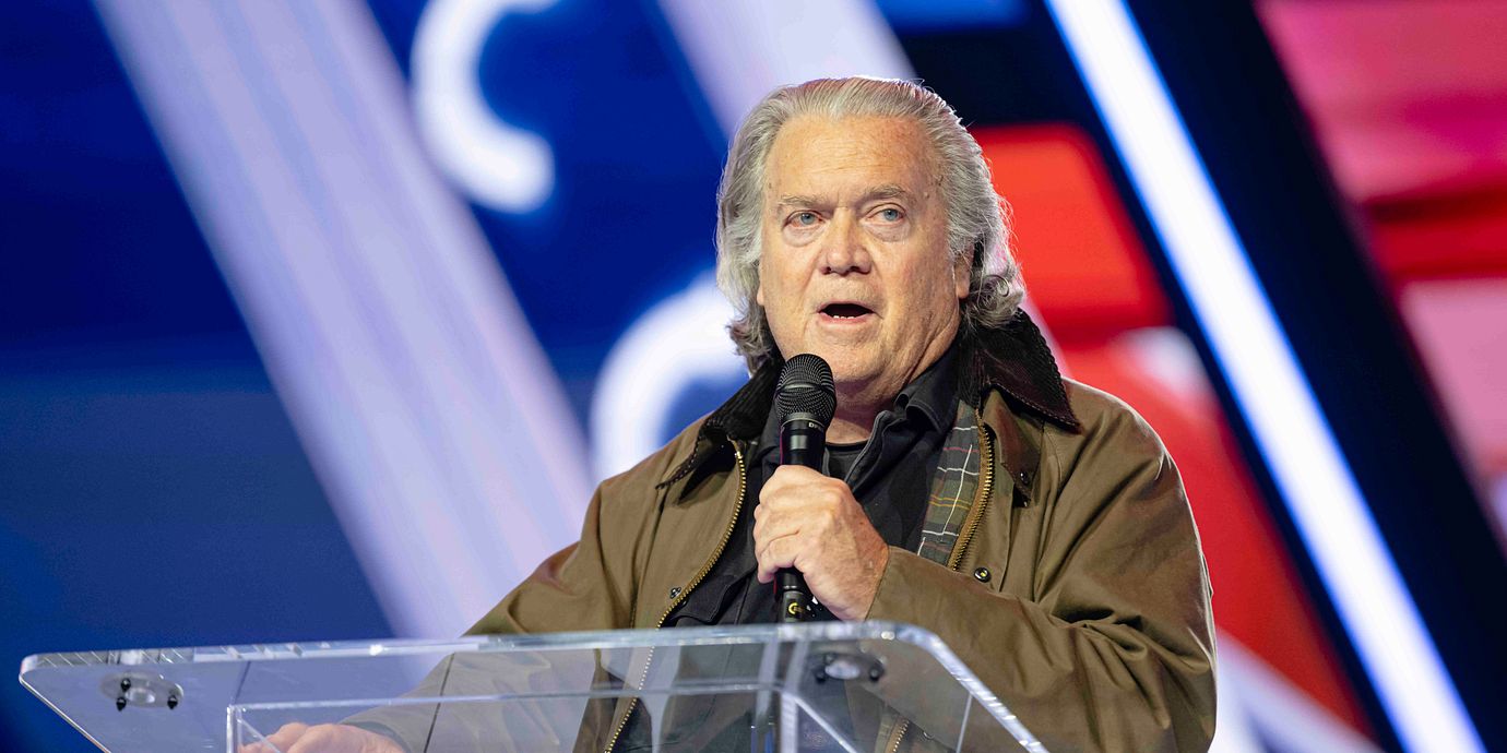 Steve Bannon.