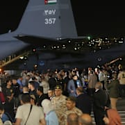 Jordanier evakueras från Sudan. Måndag 24 april. Raad Adayleh / AP