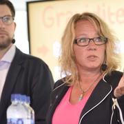 SD:s partiledare Jimmie Åkesson och Carina Herrstedt på en pressträff i Almedalen 2015.