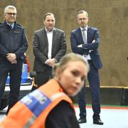  Rikspolischefen Anders Thornberg, statsminister Stefan Löfven (S), inrikesminister Mikael Damberg (S) och justitieminister Morgan Johansson (S) besöker polisutbildningen på Södertörns högskola. 