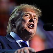 President Donald Trump i talarstolen på Republikanernas första konvent under ett mellanårsval. Konventen brukar höra presidentvalsåren till.