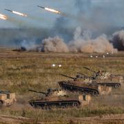 Stridsvagnar under Zapad 2021 – som användes som en del av den ryska upptrappningen inför invasionen av Ukraina. 
