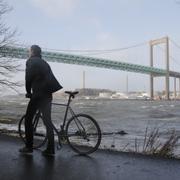 Stormigt vid Älvsborgsbron i Göteborg. Arkivbild.