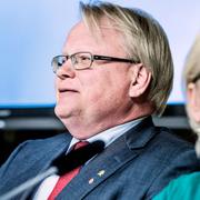  Försvarsminister Peter Hultqvist (S) och utrikesminister Margot Wallström (S).