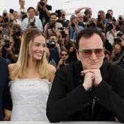 Tarantino med skådespelarna Leonardo DiCaprio, Margot Robbie och Brad Pitt i Cannes. 