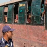 Rohingyer lämnar flyktinglägret i Chittagong, Bangladesh.