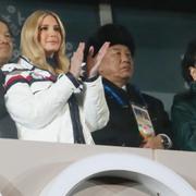 Ivanka Trump och den nordkoreanske generalen Kim Yong-Chol under avslutningsceremonin i vinter-OS. 