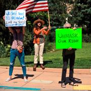 Vaccinkritisk demonstration i New Mexico. Arkivbild.