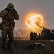 Vlodymyr Zelenskyj/Ukrainska soldater i Bachmut.