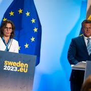 EU-minister Jessika Roswall and Maros Sefcovic, från Europakommissionen. 