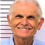 Bruce Davis anno 2014, respektive 1970.
