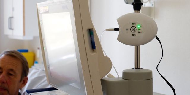 Redsense Medical är ett svenskt medtechbolag med bas i Halmstad som utvecklat en övervakningsteknik som larmar för blodläckage hos dialyspatienter. 