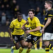 Wikström jublar efter sitt mål.