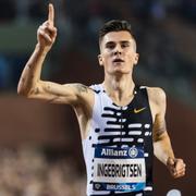 Jakob Ingebrigtsen vid målgången. 