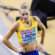 Lovisa Lindh efter målgången i kvalet på 800m under Friidrotts-EM 2019.